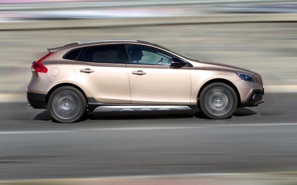 VOLVO V40 CROSS COUNTRY