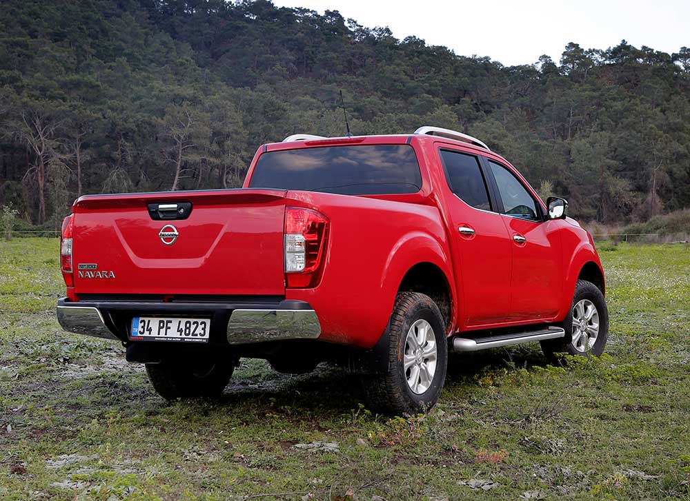 NISSAN NAVARA