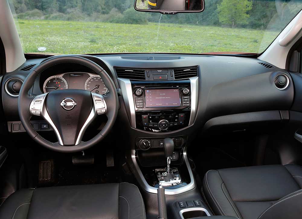 NISSAN NAVARA